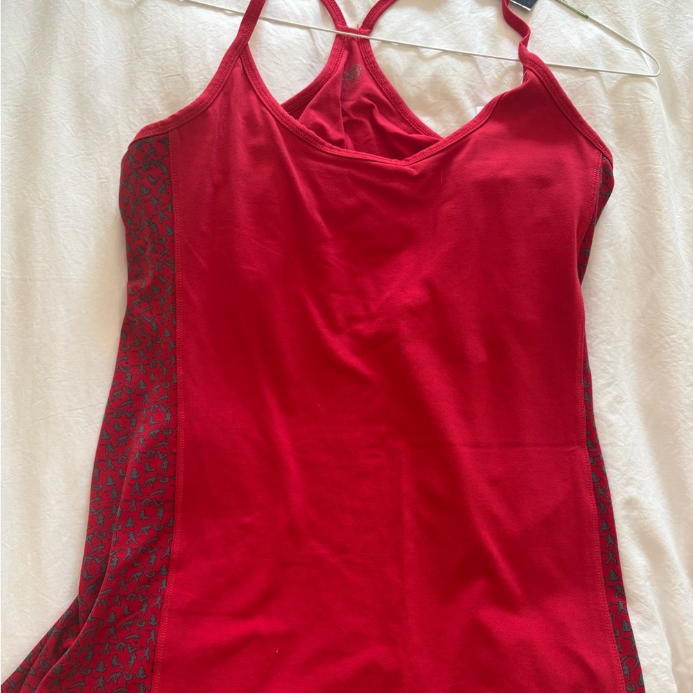 ALO Yoga Crimson Tank Top with Side Pattern